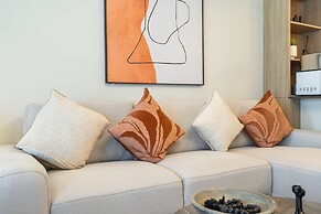 Peaceful Studio Flat That Sleeps 2 in Jumeirah Village Circle