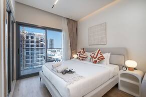 Peaceful Studio Flat That Sleeps 2 in Jumeirah Village Circle