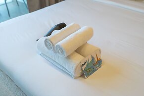 Classic Flat in JVC That Sleeps 2