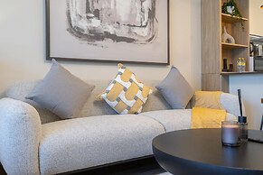 Classic Flat in JVC That Sleeps 2