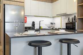 Chic Modern Studio Apartment for 2 in JVC