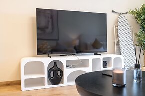 Comfortable Flat That Sleeps 2 Near Circle Mall