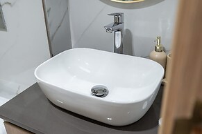 Comfortable Flat That Sleeps 2 Near Circle Mall