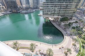 Chic Marina-view Studio in Bay Central Marina