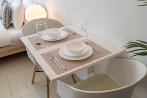 Chic Marina-view Studio in Bay Central Marina