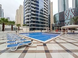 Chic Marina-view Studio in Bay Central Marina