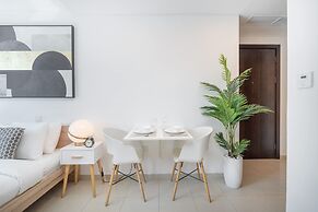 Chic Marina-view Studio in Bay Central Marina