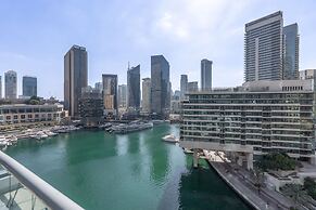 Chic Marina-view Studio in Bay Central Marina