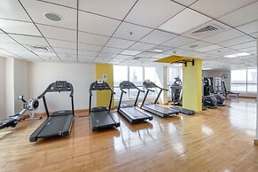 Chic Marina-view Studio in Bay Central Marina