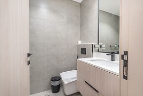Outstanding Studio in Empire Residence JVC