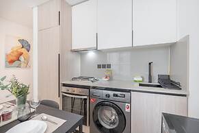 Outstanding Studio in Empire Residence JVC