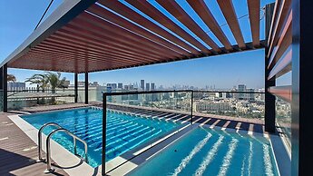 Outstanding Studio in Empire Residence JVC