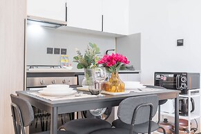 Outstanding Studio in Empire Residence JVC