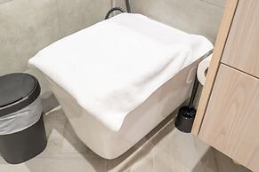 Outstanding Studio in Empire Residence JVC