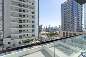 Outstanding Studio in Empire Residence JVC
