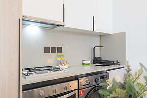 Outstanding Studio in Empire Residence JVC