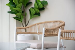 Sleek Studio in Jumeirah Village Triangle