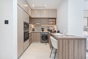 Sleek Studio in The Ivy Tower JVT