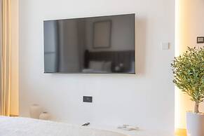 Sleek Studio in The Ivy Tower JVT