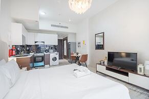 Magnificent and Elegant Studio in Al Barsha South