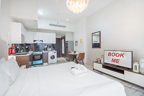 Magnificent and Elegant Studio in Al Barsha South