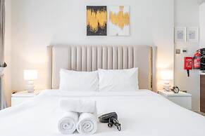 Magnificent and Elegant Studio in Al Barsha South