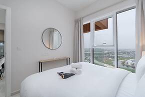 Dazzling 1 Bedroom in Golf Vita With Stunning View