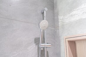 Charismatic Studio in Laya Heights Perfect for 2
