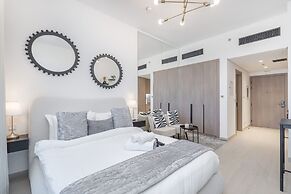 Charismatic Studio in Laya Heights Perfect for 2