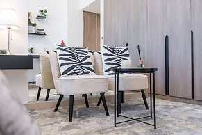 Charismatic Studio in Laya Heights Perfect for 2