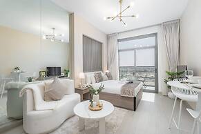 Heart Captivating Studio in Laya Heights