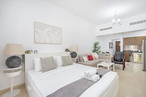 Serene Studio in Botanica JVC Perfect for Three