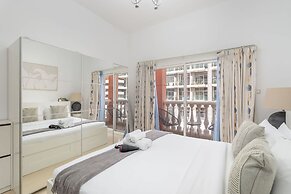 Serene Studio in Botanica JVC Perfect for Three