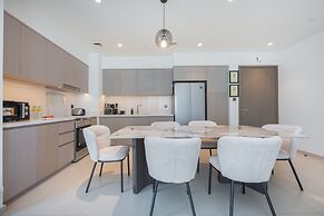 Top Class 2BR With Burj Khalifa View in Downtown