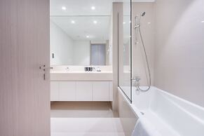 Top Class 2BR With Burj Khalifa View in Downtown