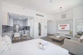 Stylish Studio Apartment in Tecom s Prime Location