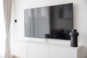 Lovely Apartment in Binghatti Corner That Sleeps 4