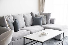 Lovely Apartment in Binghatti Corner That Sleeps 4