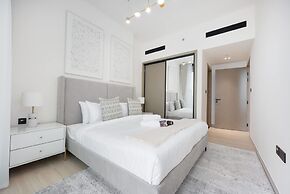 Lovely Apartment in Binghatti Corner That Sleeps 4