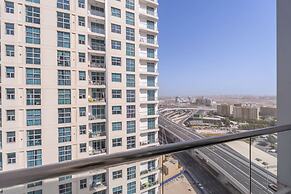 Gorgeous 1 Bedroom in DEC Tower With Marina Views