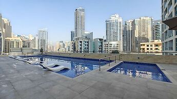 Gorgeous 1 Bedroom in DEC Tower With Marina Views