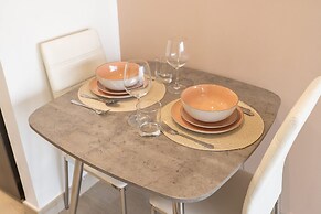 An Exceptional Studio in JVC That Sleeps 2