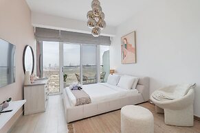 An Exceptional Studio in JVC That Sleeps 2