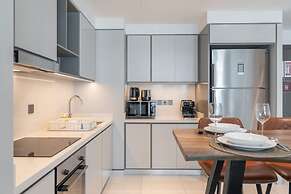 Mesmerizing 2BR in Emaar Beachfront With Sea Views