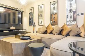 Extravagant Studio Stay for 2 in JVC