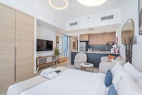 Stunning Studio in Regina Tower With Five Hotel View