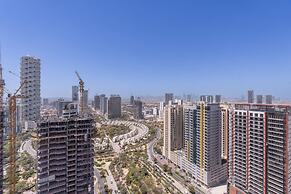 Stunning Studio in Regina Tower With Five Hotel View