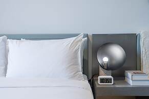 Modern and Stunning Studio in MAG 910 MBR City
