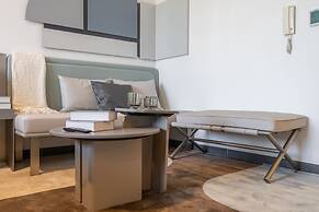 Modern and Stunning Studio in MAG 910 MBR City