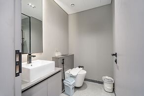 Modern and Stunning Studio in MAG 910 MBR City